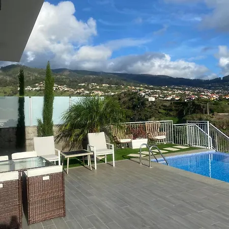 Вилла Da Luz Calheta *