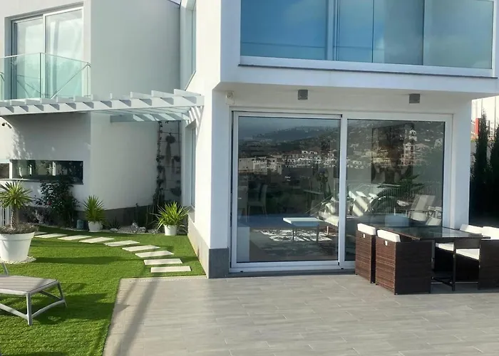 Вилла Da Luz Calheta