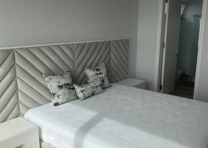 Вилла Da Luz Calheta